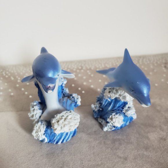 Pair of Dolphins - Picture 2 of 6